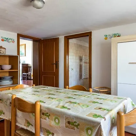 Casa Velio 4*